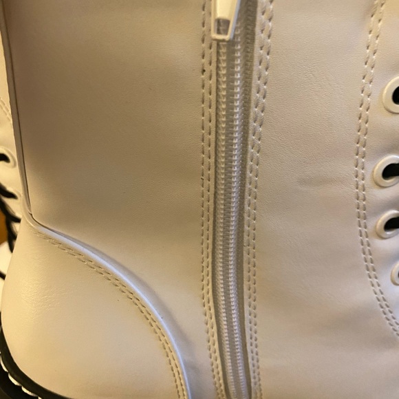 Soda White Combat Boots Zipper Size 11 NWOT - Picture 5 of 5